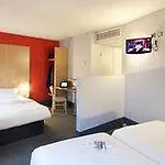 Hotel B&B HOTEL Pézenas 2*