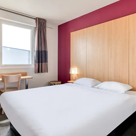 Hotel B&B HOTEL Pézenas 2*