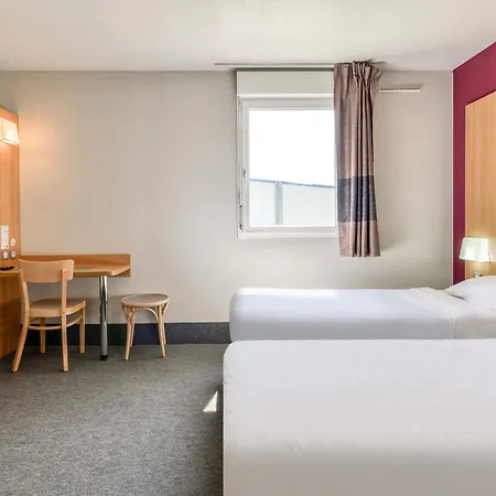 B&B Hotel Pezenas 2*