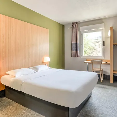 호텔 B&B Hotel Pezenas 2*
