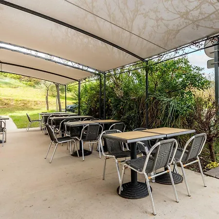 Hotel B&B HOTEL Pézenas 2*