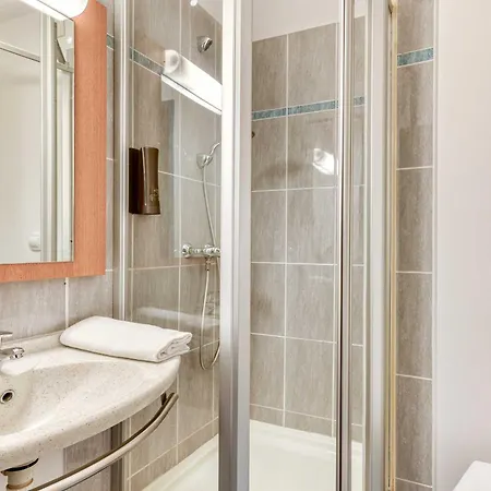 B&B HOTEL Pézenas Hotel 2*