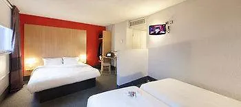 Hotel B&B HOTEL Pézenas 2*