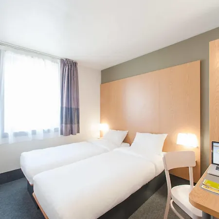 B&B Hotel Pezenas 2* 뻬제나