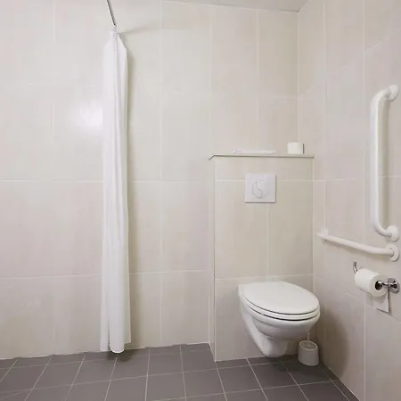 B&B HOTEL Pézenas Hotel Pézenas