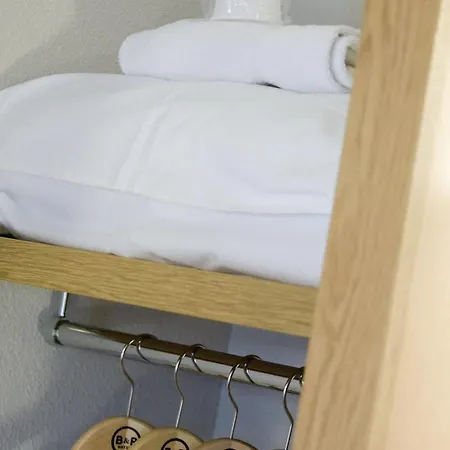 Hotel B&B HOTEL Pézenas 2*
